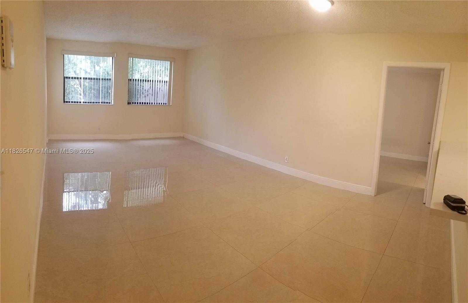 Small Image of 8100 GENEVA CT #438, Doral Number 4
