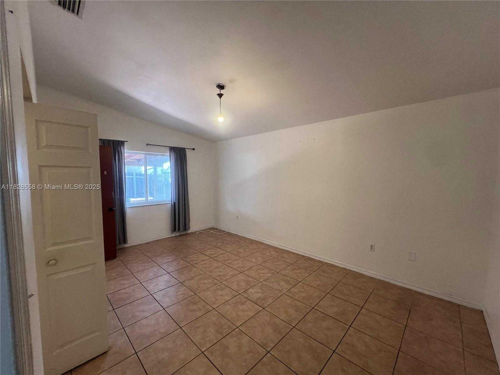 Small Image of 7001 WEST 35TH AVE #181, Hialeah Number 4