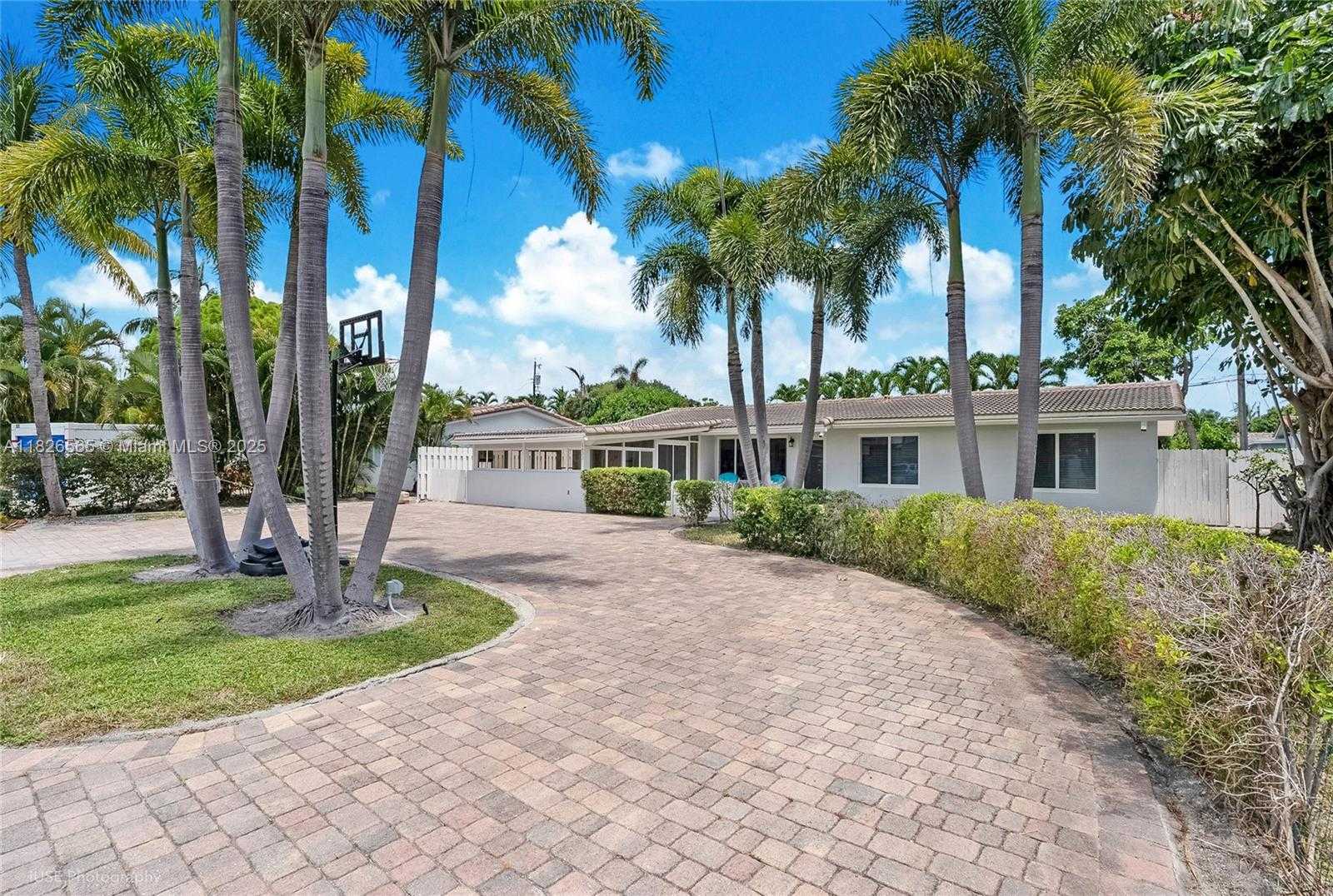 Small Image of 1633 SOUTH EAST 5TH CT, Deerfield Beach Number 2