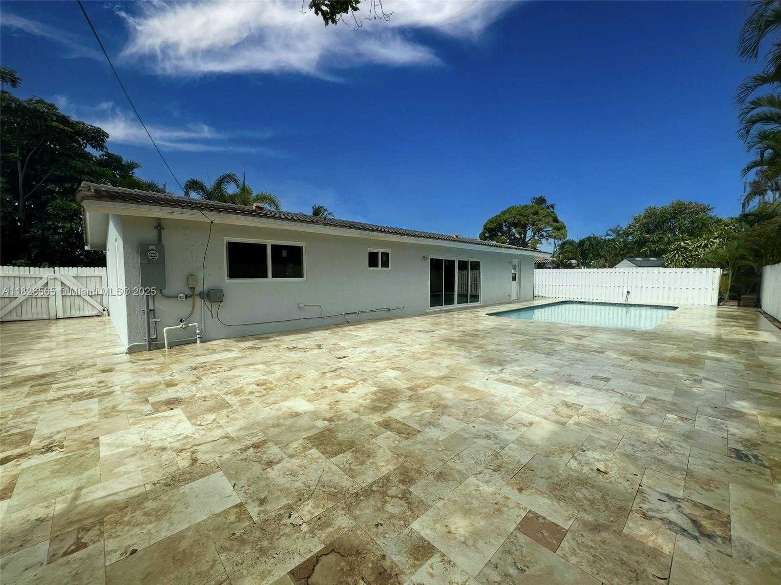 Small Image of 1633 SOUTH EAST 5TH CT, Deerfield Beach Number 20