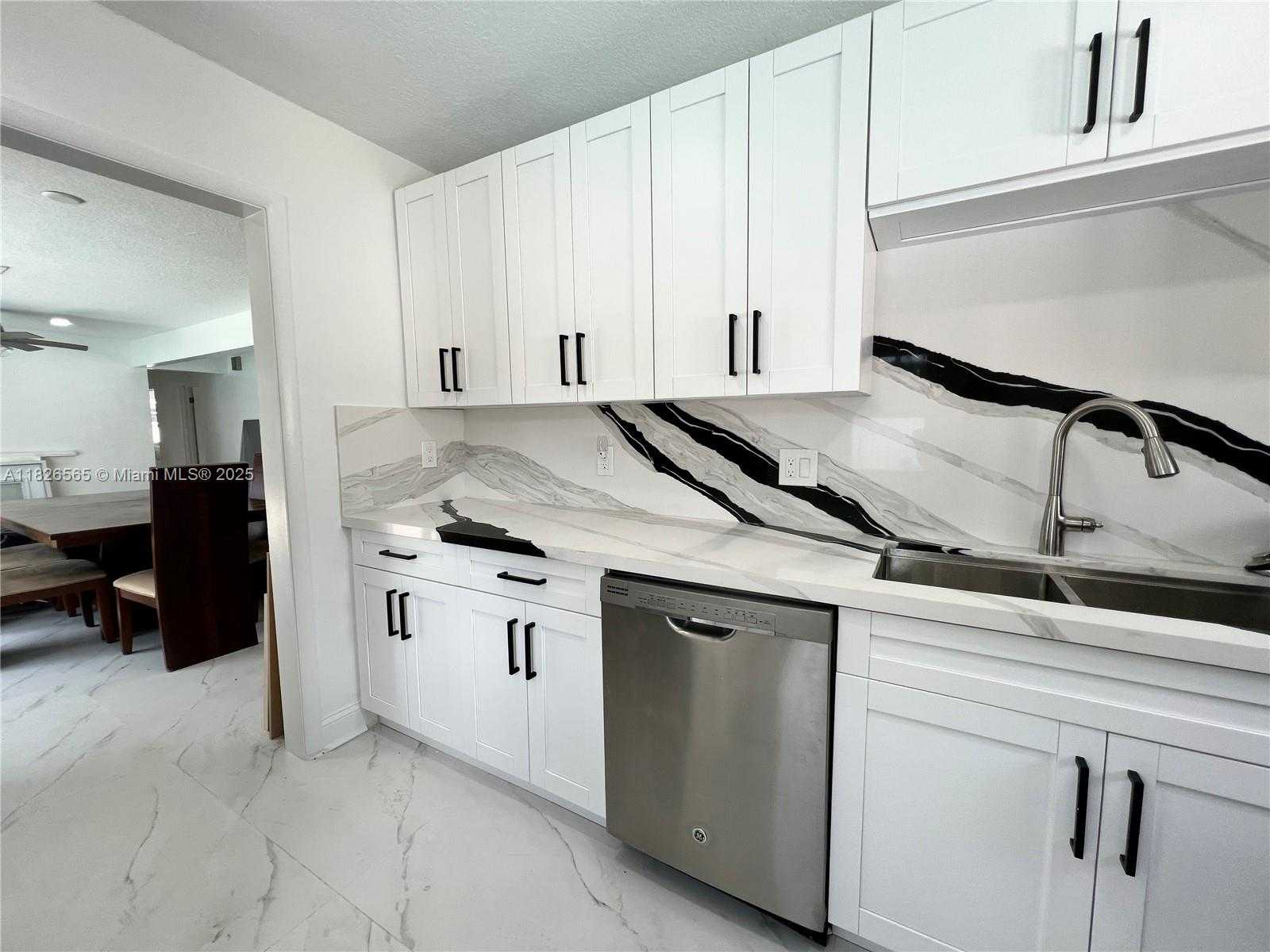 Small Image of 1633 SOUTH EAST 5TH CT, Deerfield Beach Number 8