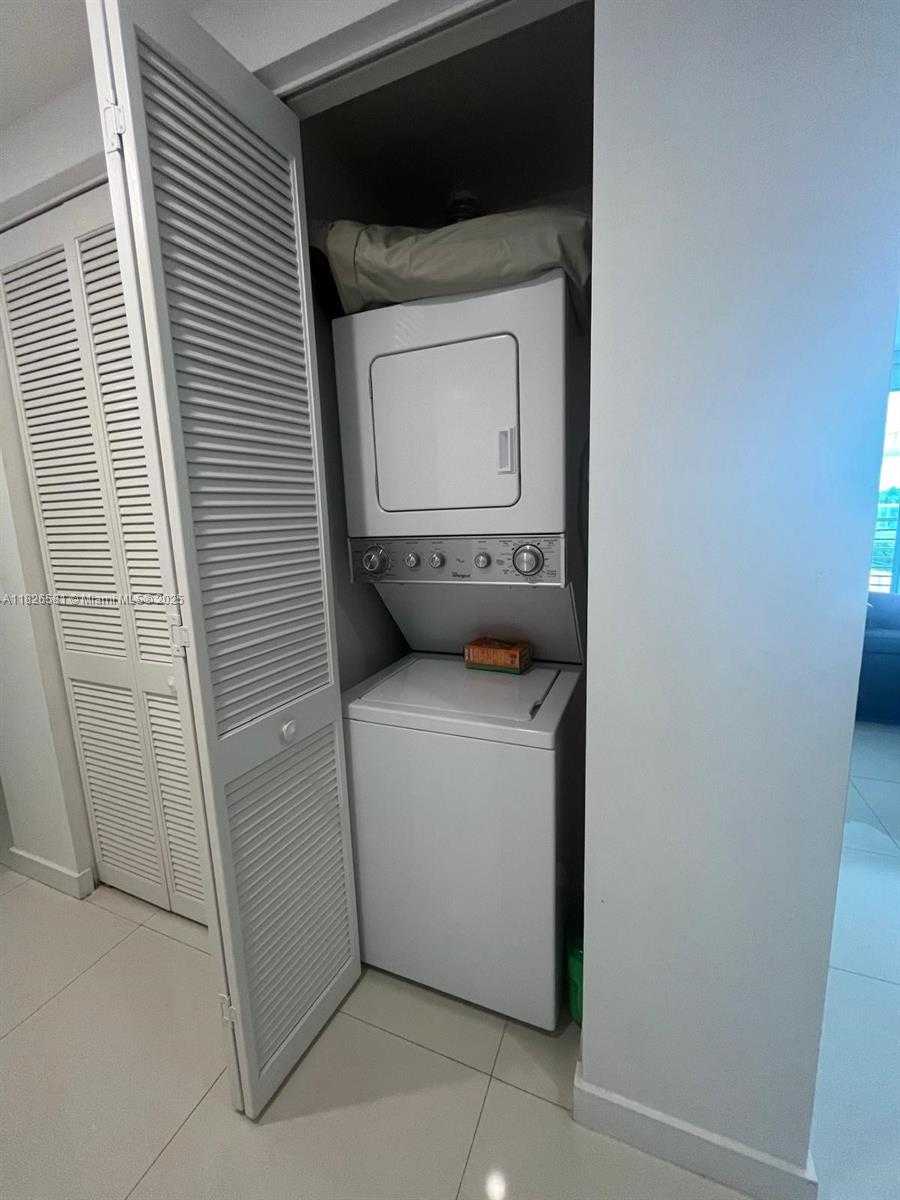 Imagen de Pequeño Objeto