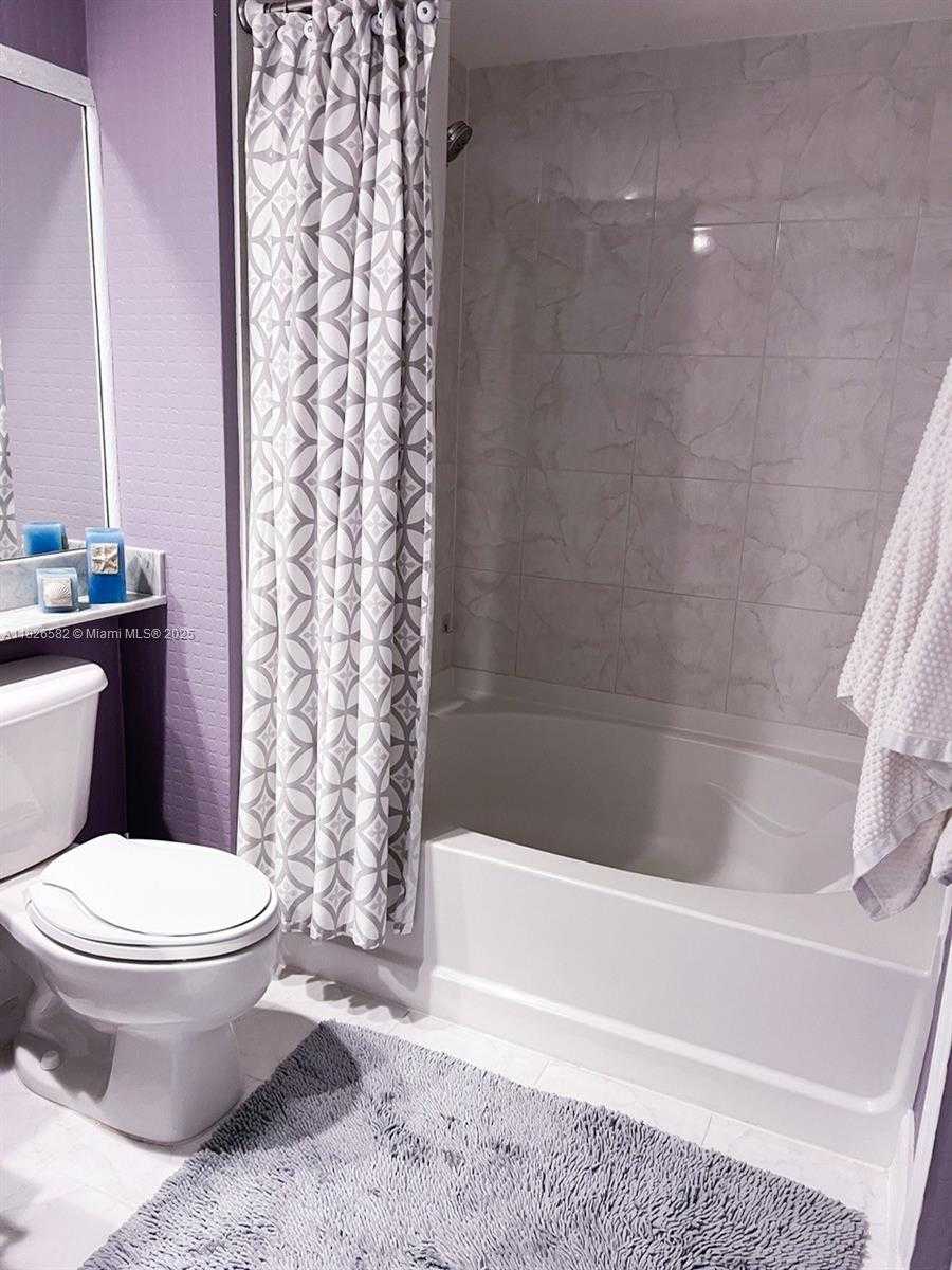 Small Image of 18800 NORTH EAST 29TH AVE #627, Aventura Number 12