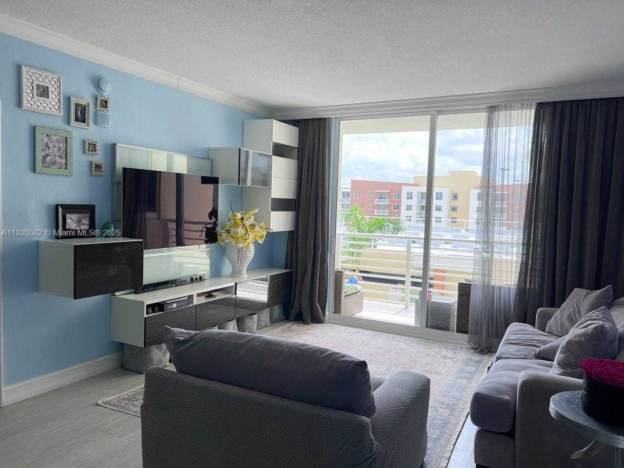 Small Image of 18800 NORTH EAST 29TH AVE #627, Aventura Number 2