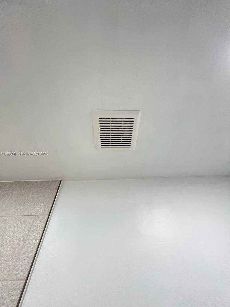 Imagen de Pequeño Objeto