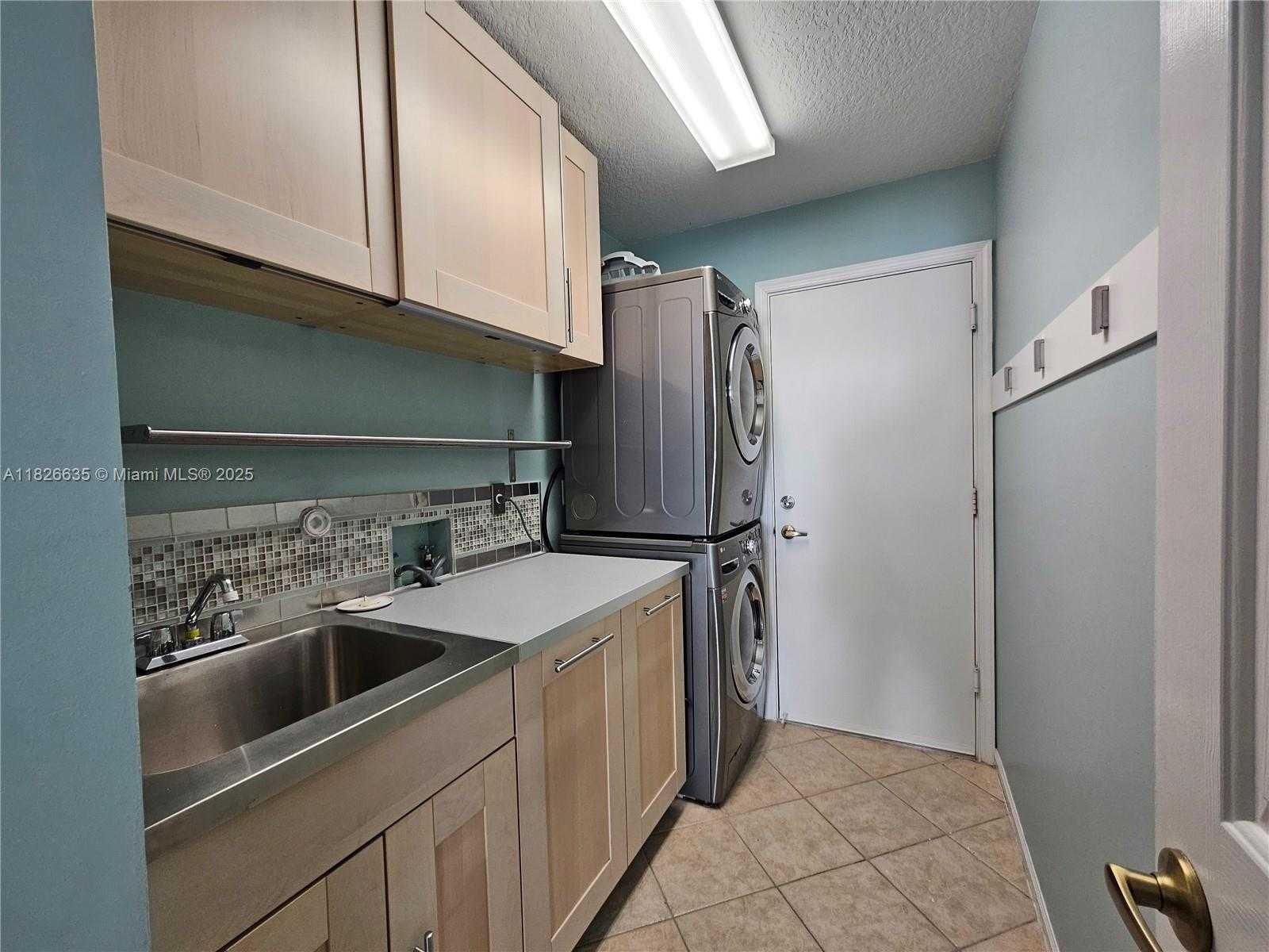 Small Image of 743 SOUTH WEST 190TH AVE #743, Pembroke Pines Number 17