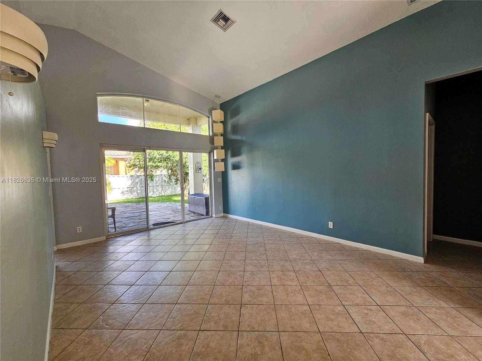 Small Image of 743 SOUTH WEST 190TH AVE #743, Pembroke Pines Number 5