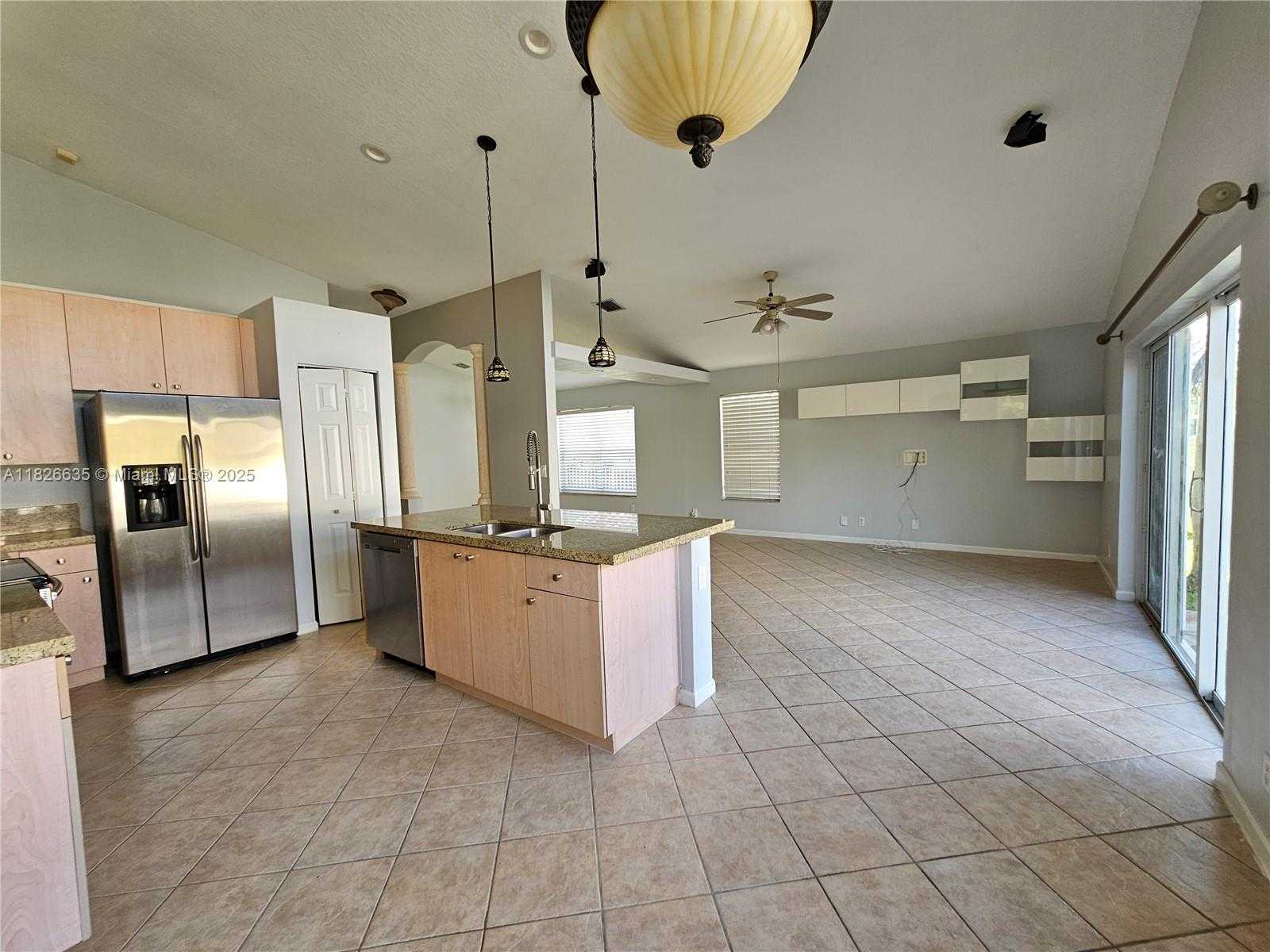 Small Image of 743 SOUTH WEST 190TH AVE #743, Pembroke Pines Number 8