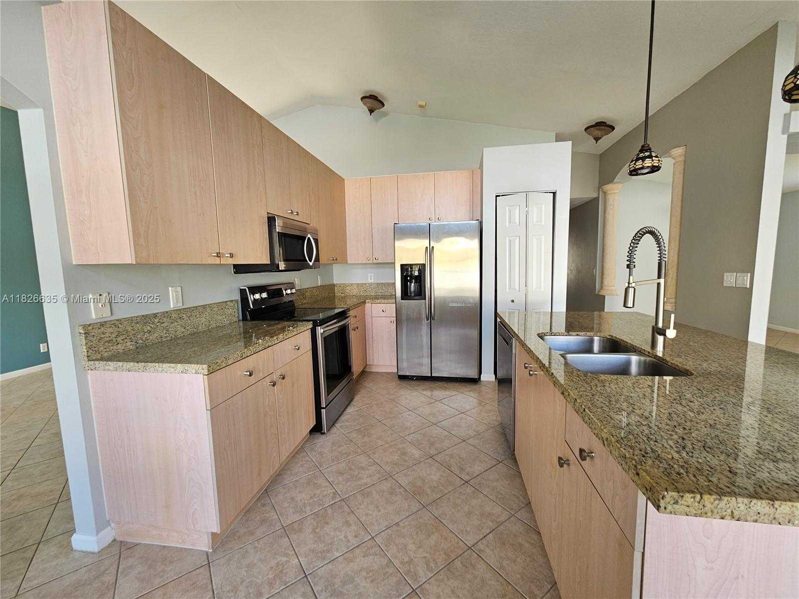 Small Image of 743 SOUTH WEST 190TH AVE #743, Pembroke Pines Number 9