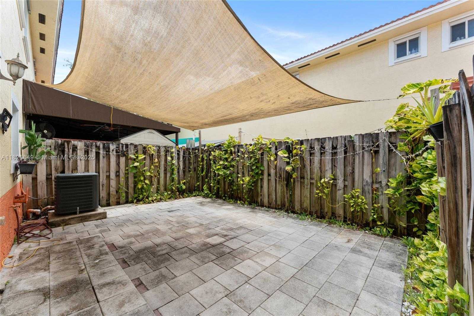 Small Image of 18032 NORTH WEST 74TH CT #18302, Hialeah Number 10