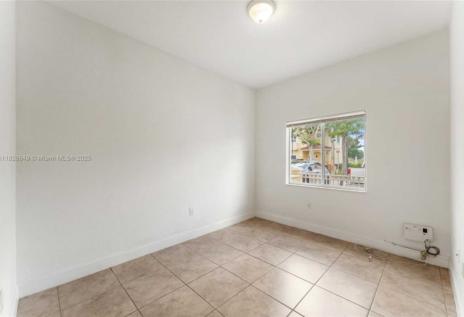 Small Image of 18032 NORTH WEST 74TH CT #18302, Hialeah Number 2