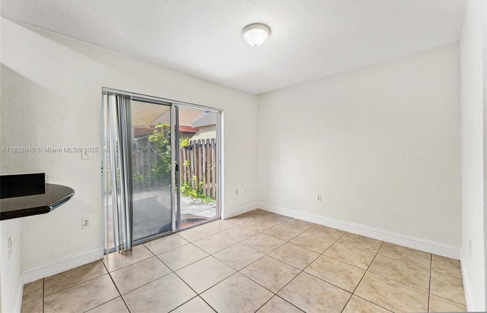 Small Image of 18032 NORTH WEST 74TH CT #18302, Hialeah Number 7