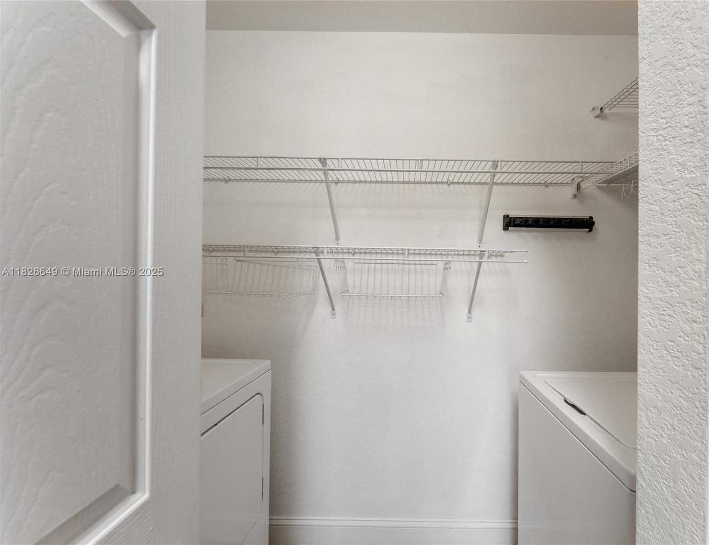 Small Image of 18032 NORTH WEST 74TH CT #18302, Hialeah Number 9