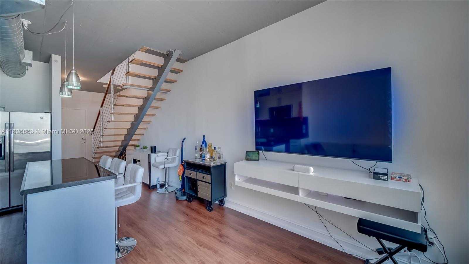Small Image of 690 SOUTH WEST 1ST CT #2704, Miami Number 11