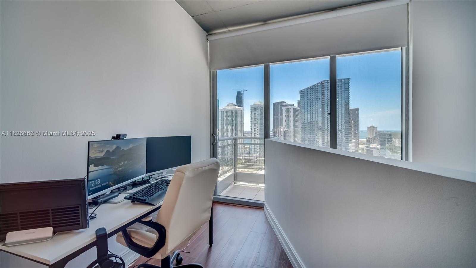 Small Image of 690 SOUTH WEST 1ST CT #2704, Miami Number 18