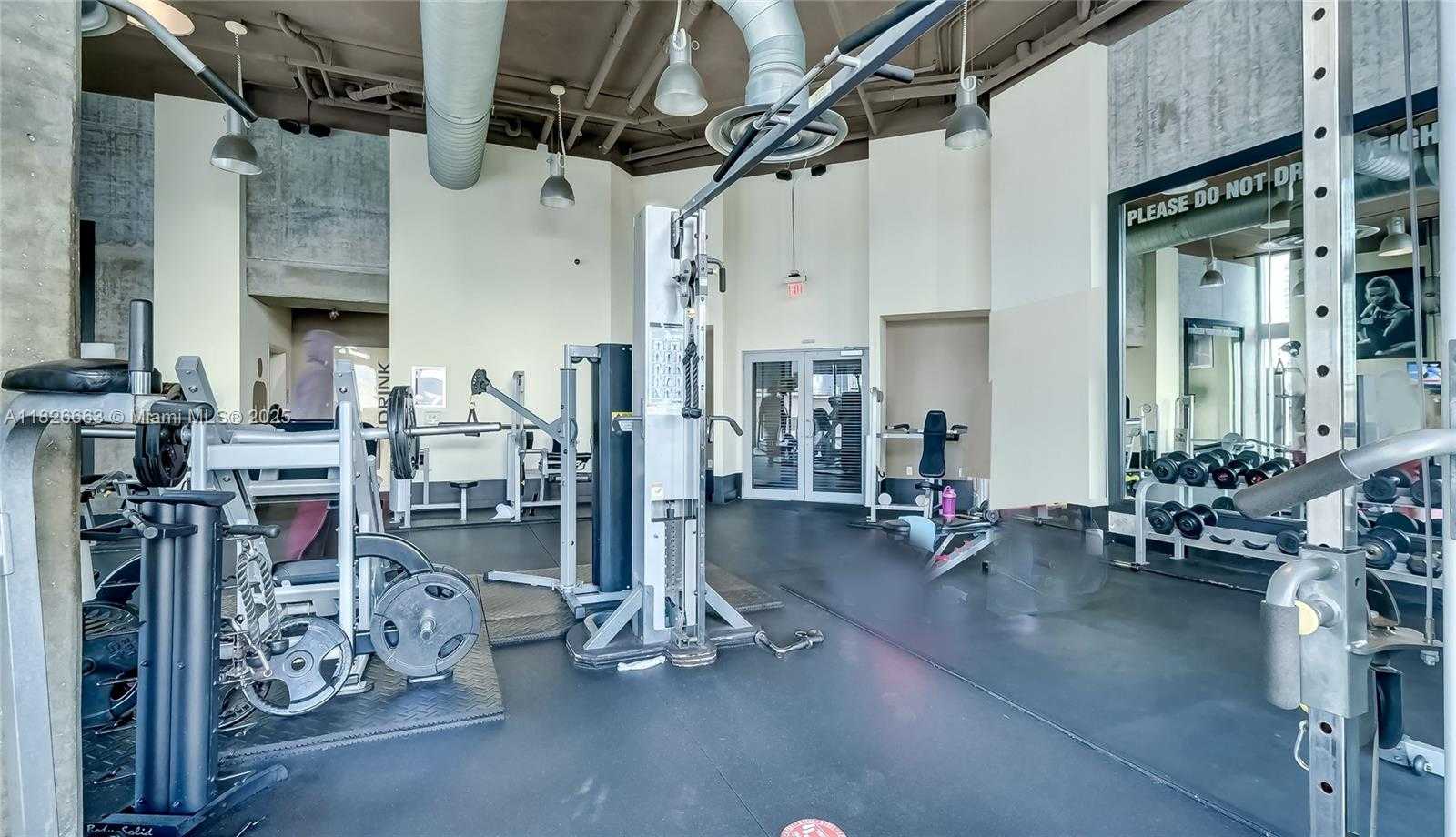 Small Image of 690 SOUTH WEST 1ST CT #2704, Miami Number 28