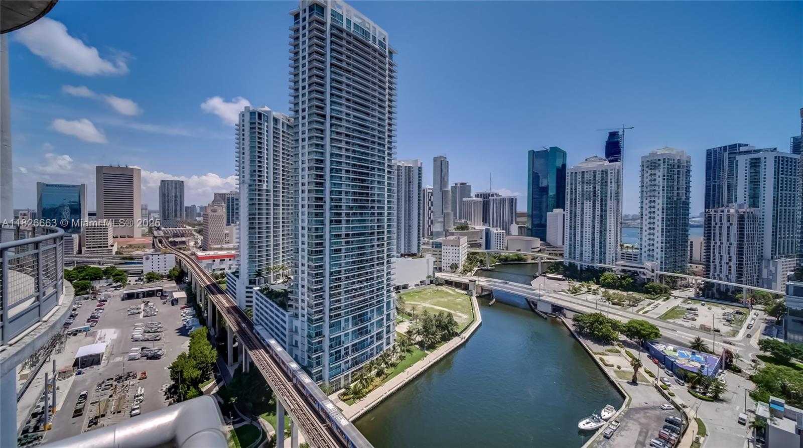 Small Image of 690 SOUTH WEST 1ST CT #2704, Miami Number 29