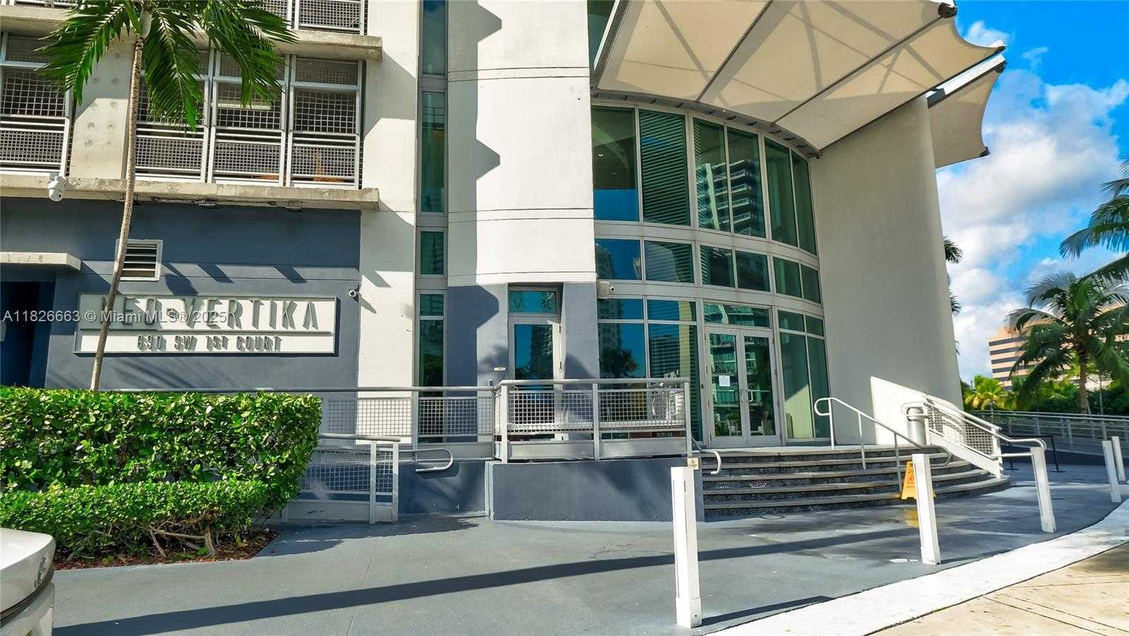 Small Image of 690 SOUTH WEST 1ST CT #2704, Miami Number 36