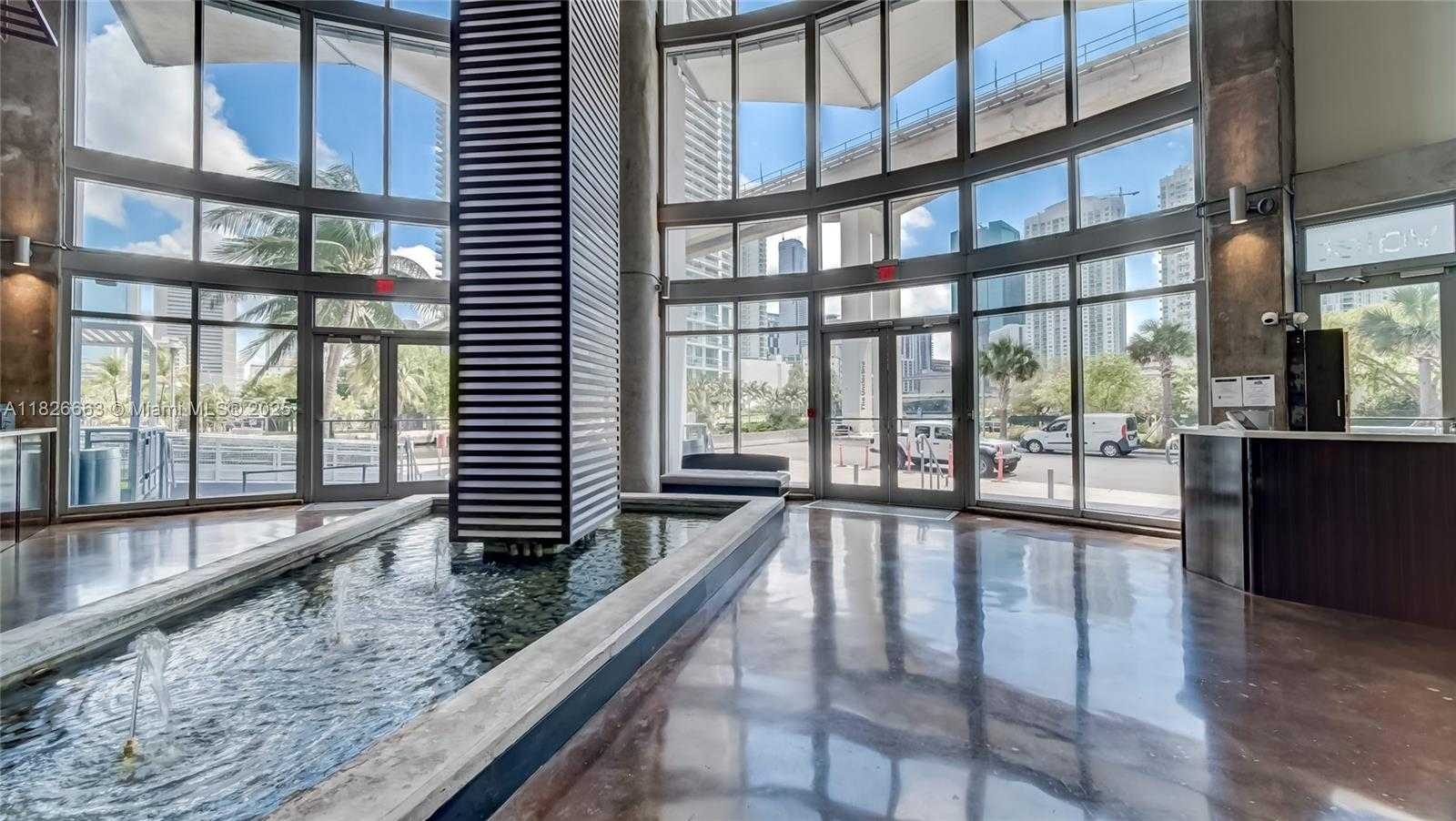 Small Image of 690 SOUTH WEST 1ST CT #2704, Miami Number 37