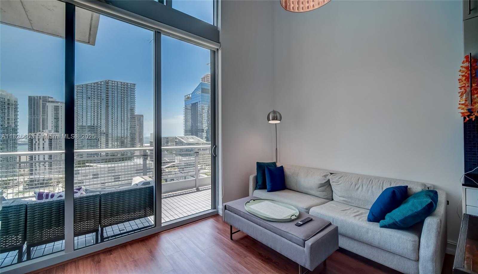 Small Image of 690 SOUTH WEST 1ST CT #2704, Miami Number 7