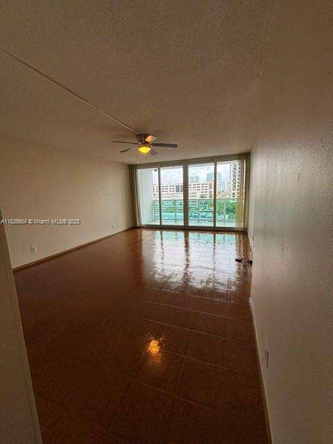 Small Image of 100 BAYVIEW DR #530, Sunny Isles Beach Number 16