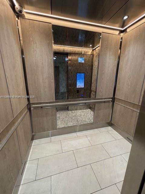 Small Image of 100 BAYVIEW DR #530, Sunny Isles Beach Number 22