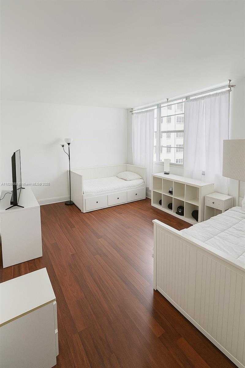 Small Image of 905 BRICKELL BAY DR #1022, Miami Number 13