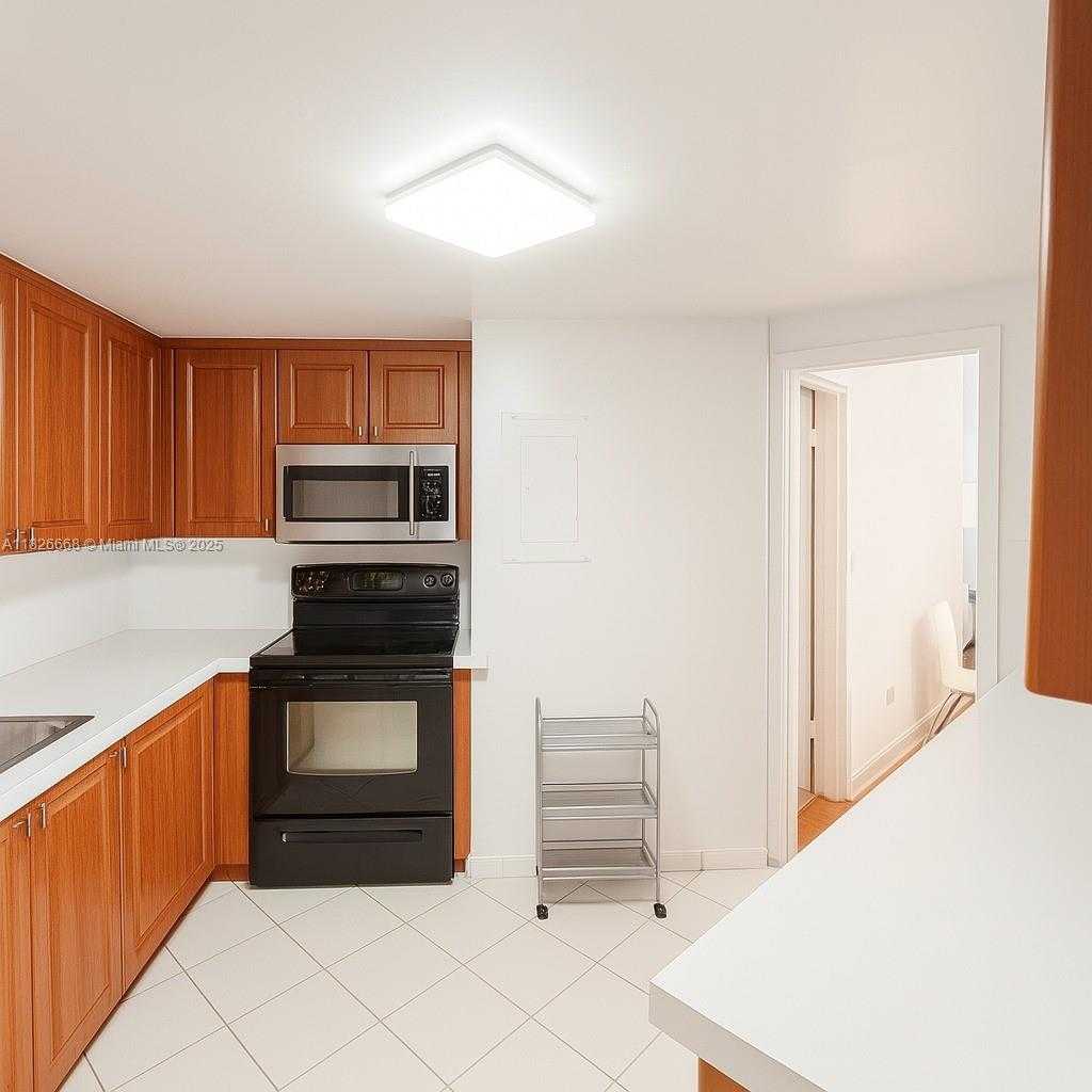 Small Image of 905 BRICKELL BAY DR #1022, Miami Number 6