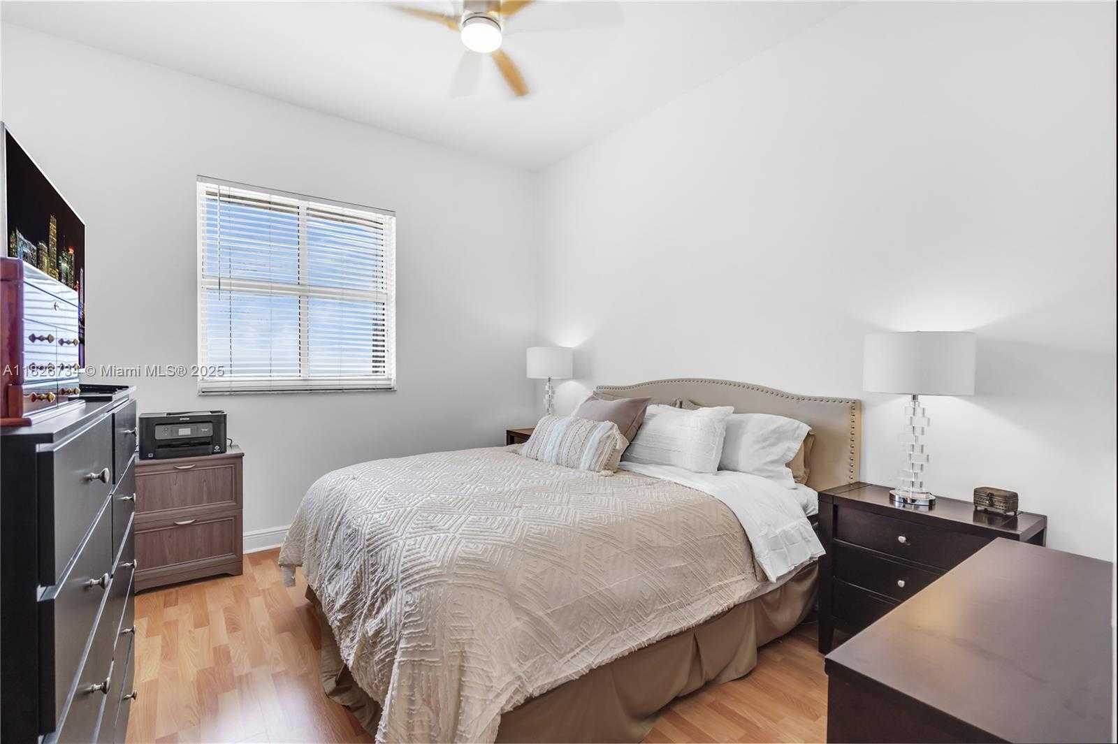 Small Image of 1250 SOUTH MIAMI AVE #2401, Miami Number 14