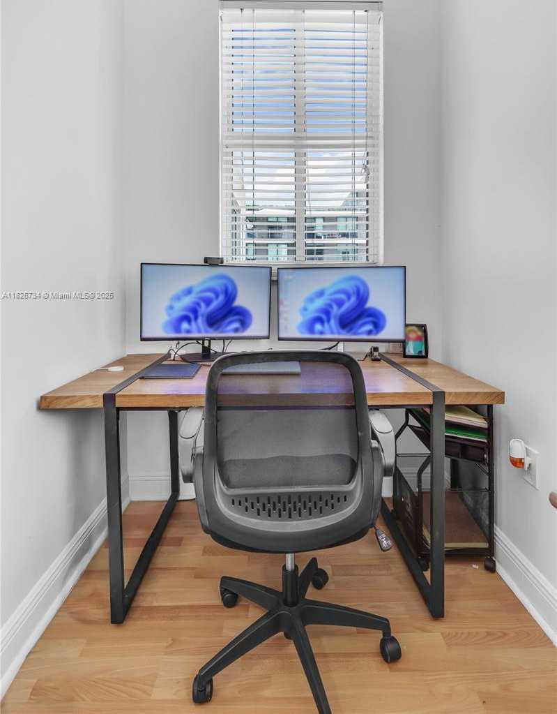 Small Image of 1250 SOUTH MIAMI AVE #2401, Miami Number 16