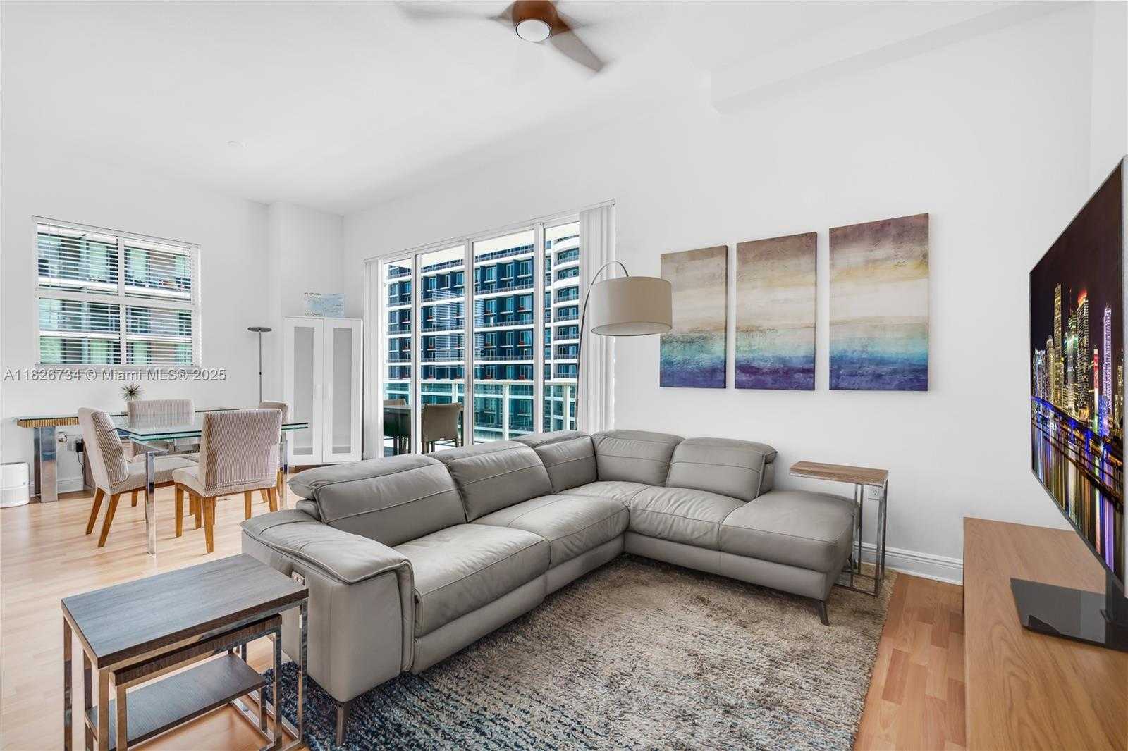 Small Image of 1250 SOUTH MIAMI AVE #2401, Miami Number 4