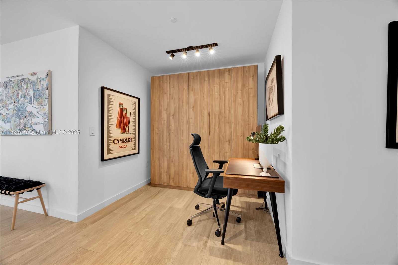 Small Image of 2831 SOUTH BAYSHORE DR #705, Miami Number 16