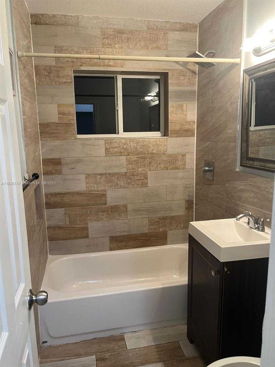 Small Image of 1641 TAFT ST #1N, Hollywood Number 11