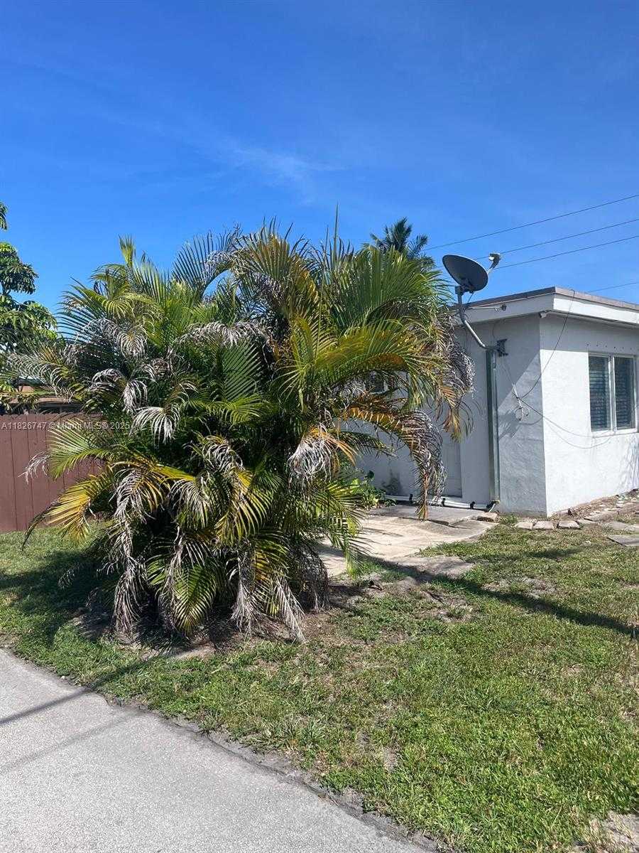 Small Image of 1641 TAFT ST #1N, Hollywood Number 2