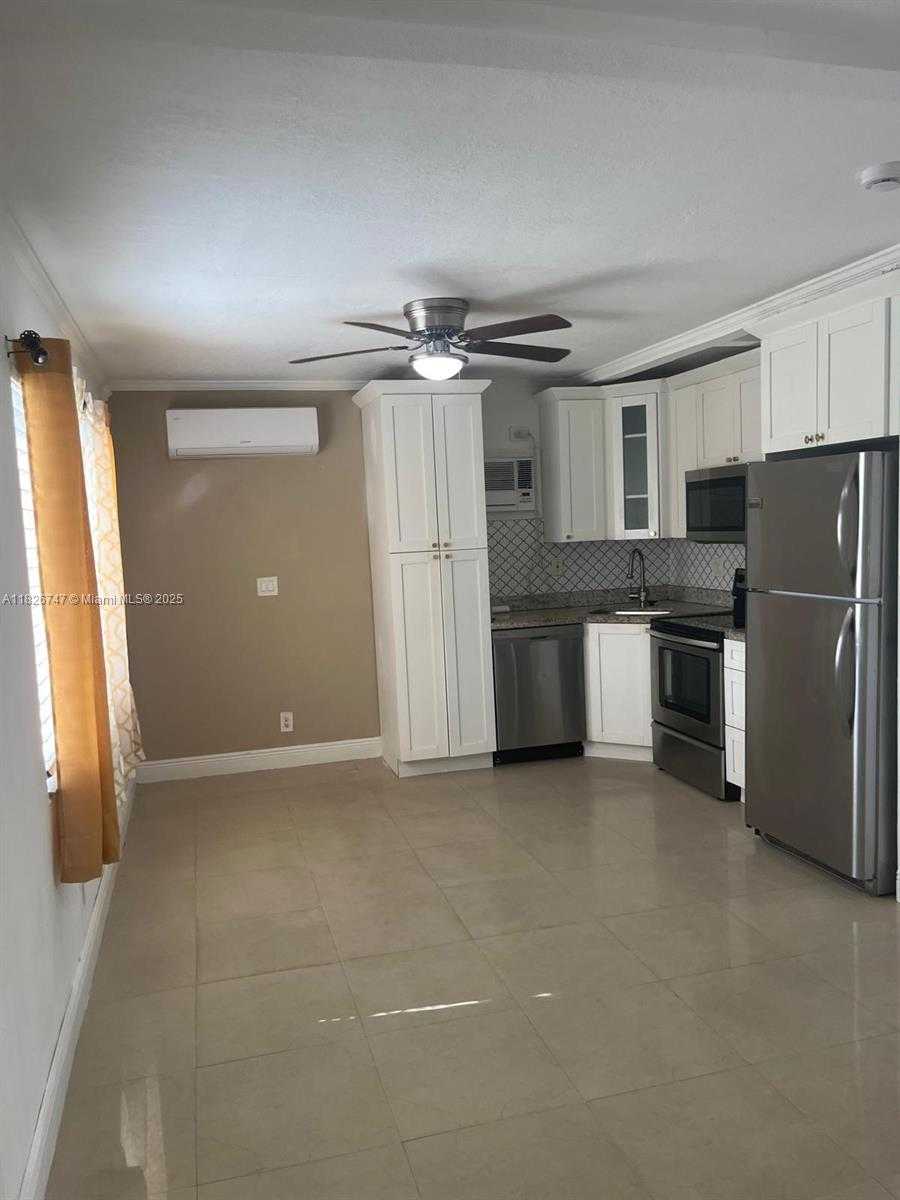 Small Image of 1641 TAFT ST #1N, Hollywood Number 3