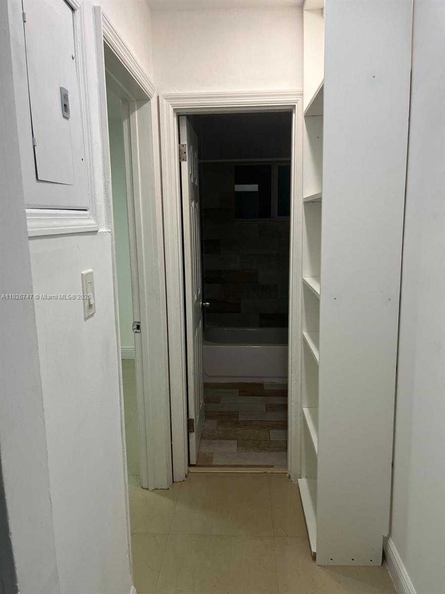 Small Image of 1641 TAFT ST #1N, Hollywood Number 5
