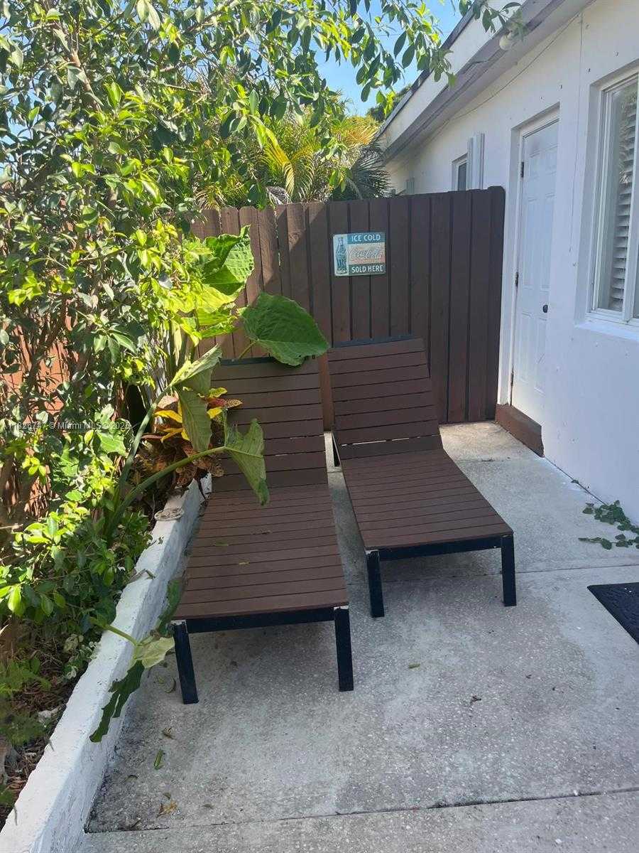 Small Image of 1641 TAFT ST #1N, Hollywood Number 9