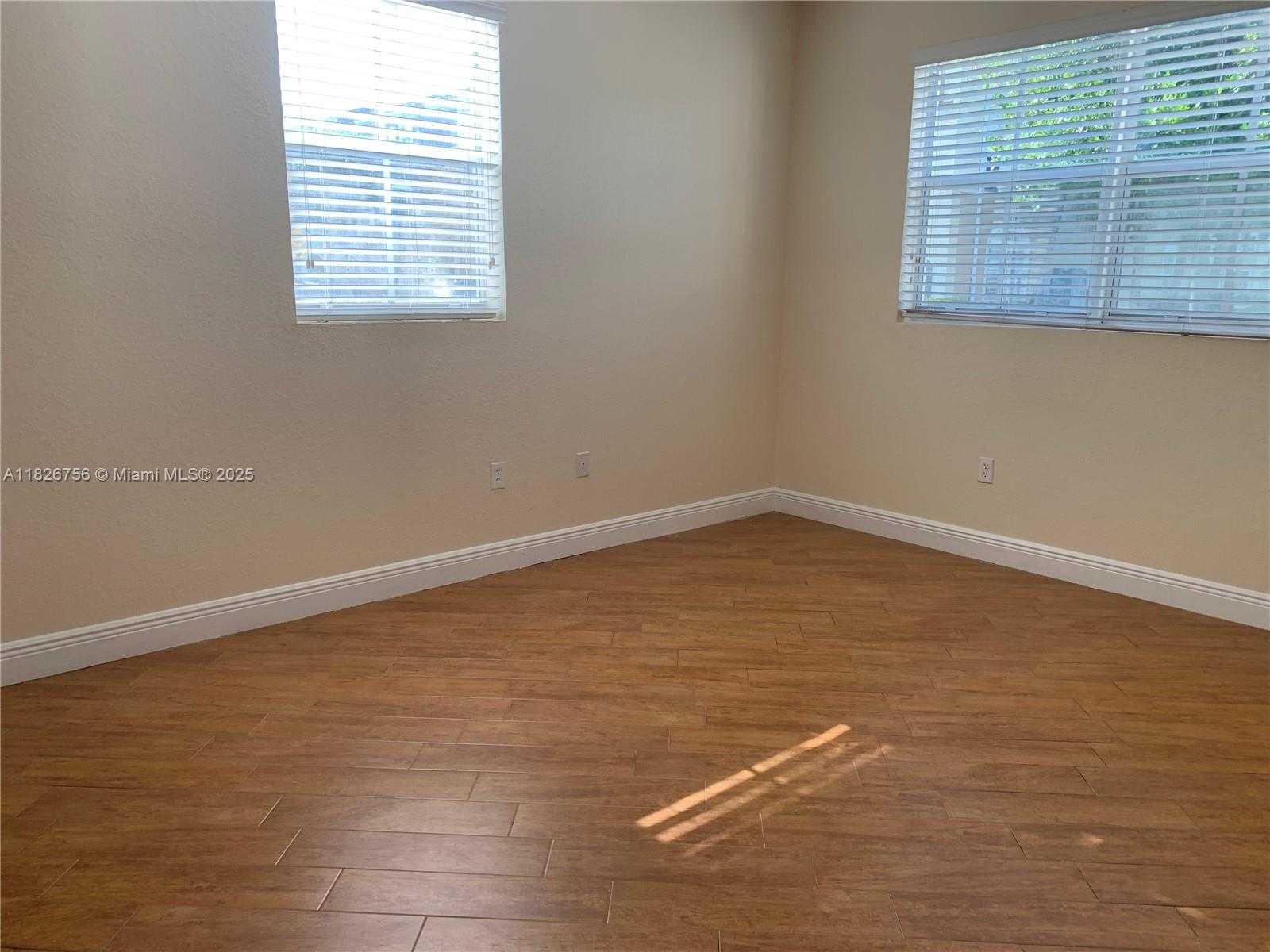 Small Image of 10800 NORTH WEST 88TH TER #109, Doral Number 10