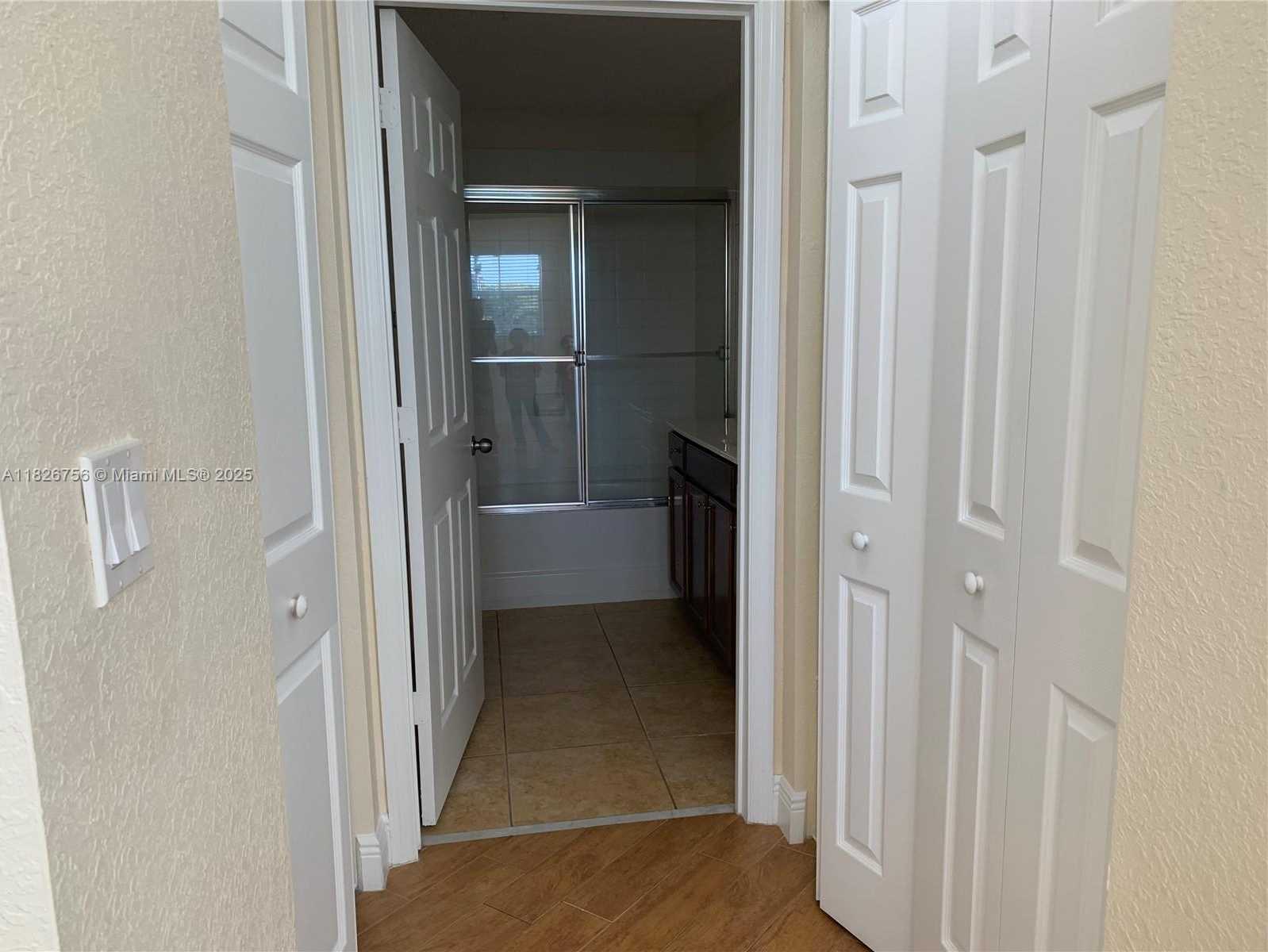 Small Image of 10800 NORTH WEST 88TH TER #109, Doral Number 11