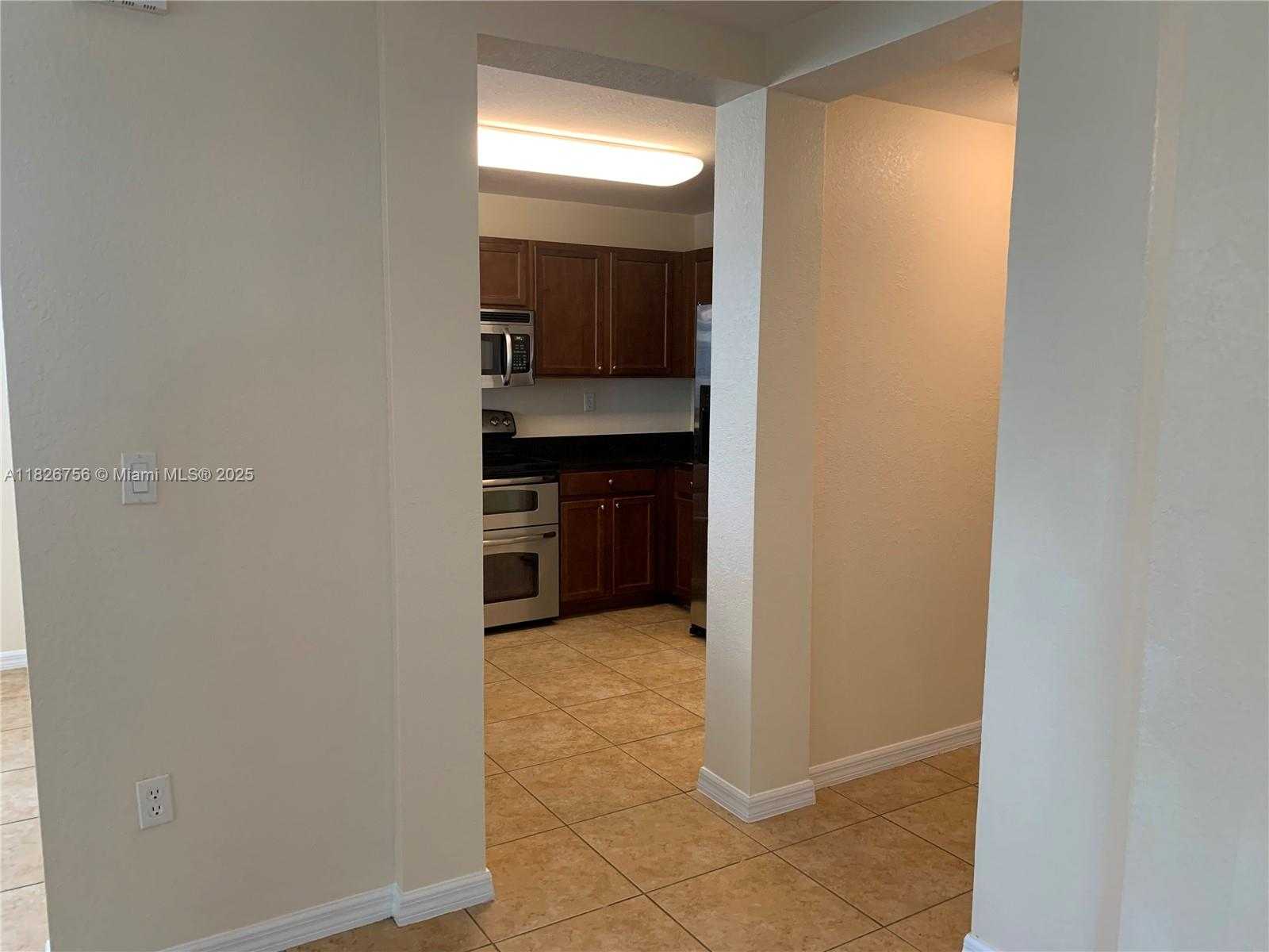 Small Image of 10800 NORTH WEST 88TH TER #109, Doral Number 17