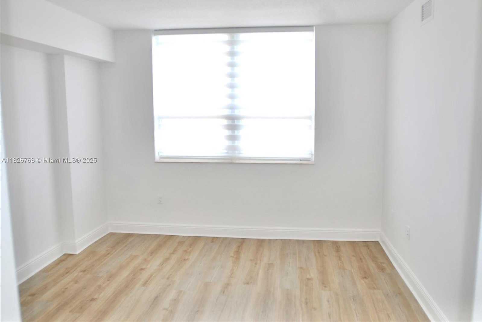 Small Image of 3232 SW 22nd Terrace, Miami, FL 33145, USA Number 11