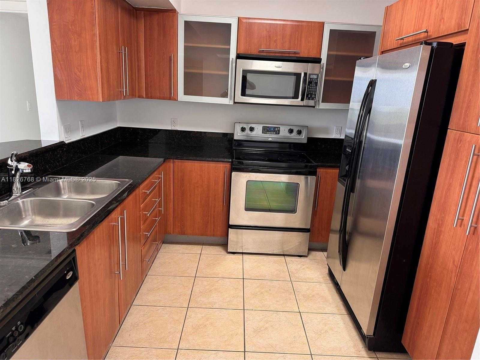 Small Image of 3232 SW 22nd Terrace, Miami, FL 33145, USA Number 3