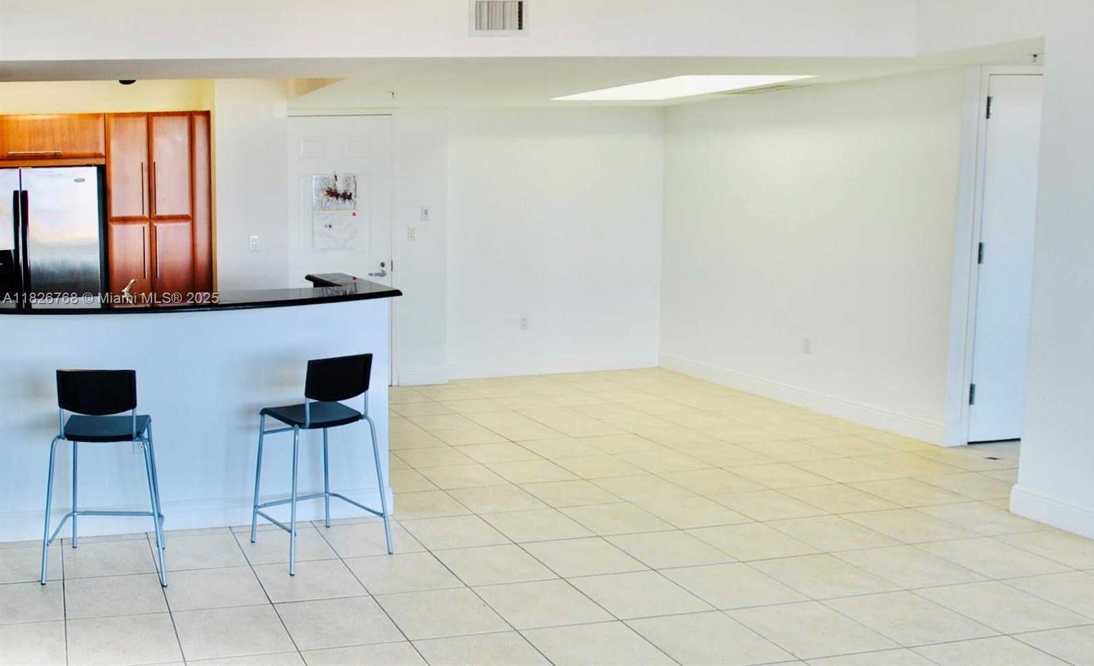 Small Image of 3232 SW 22nd Terrace, Miami, FL 33145, USA Number 7