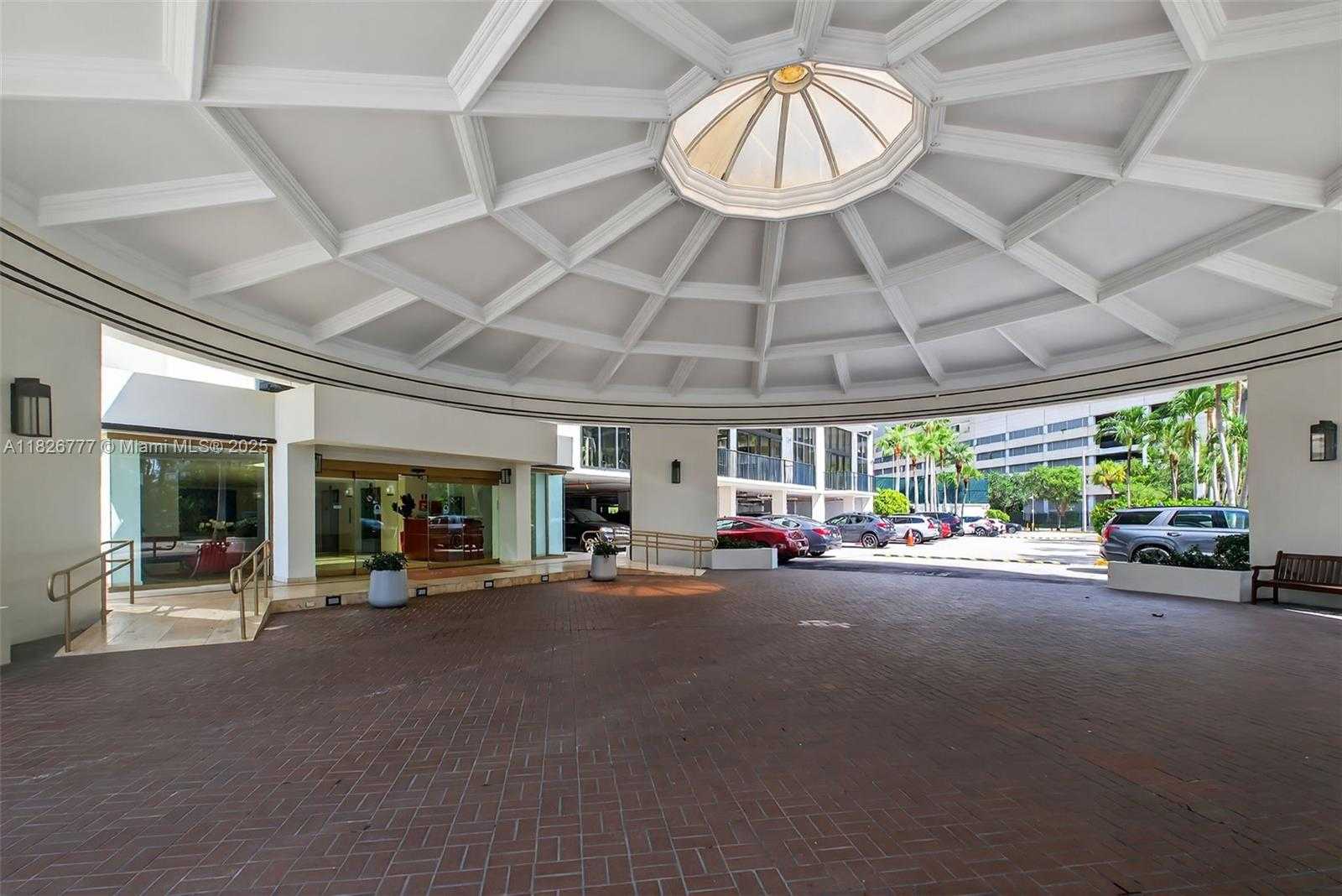Small Image of 1450 BRICKELL BAY DR #1011, Miami Number 32