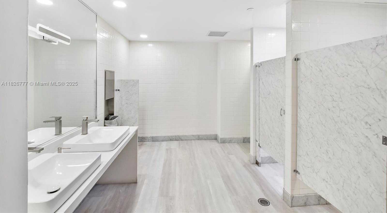 Small Image of 1450 BRICKELL BAY DR #1011, Miami Number 36
