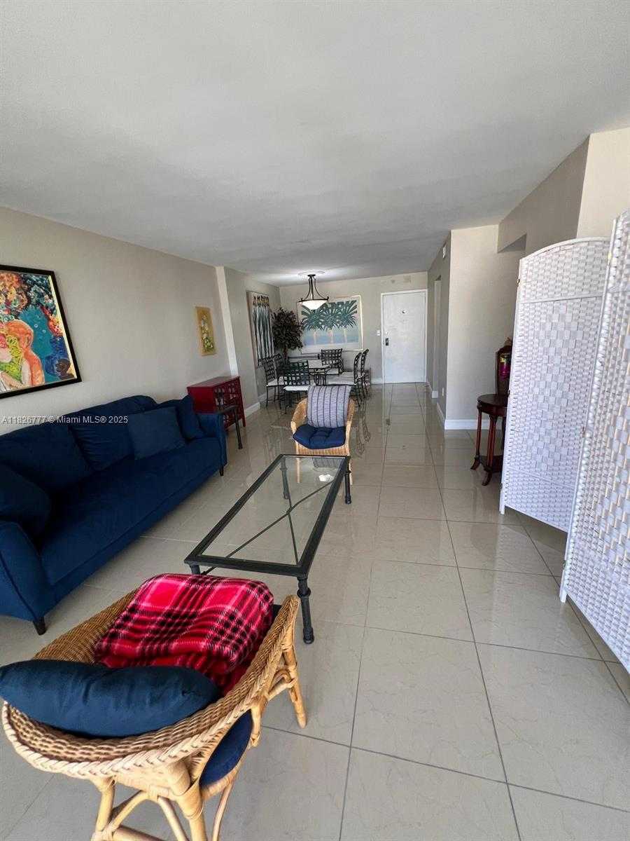 Imagen de Pequeño Objeto