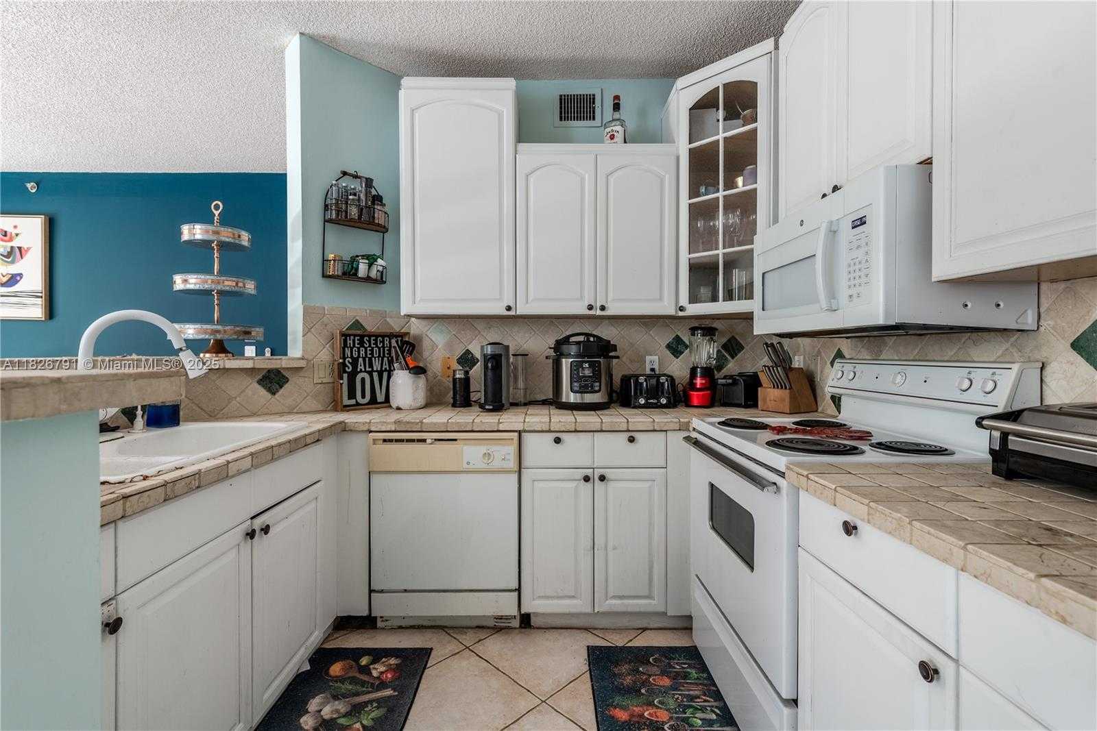Small Image of 19601 EAST COUNTRY CLUB DR #7104, Aventura Number 12