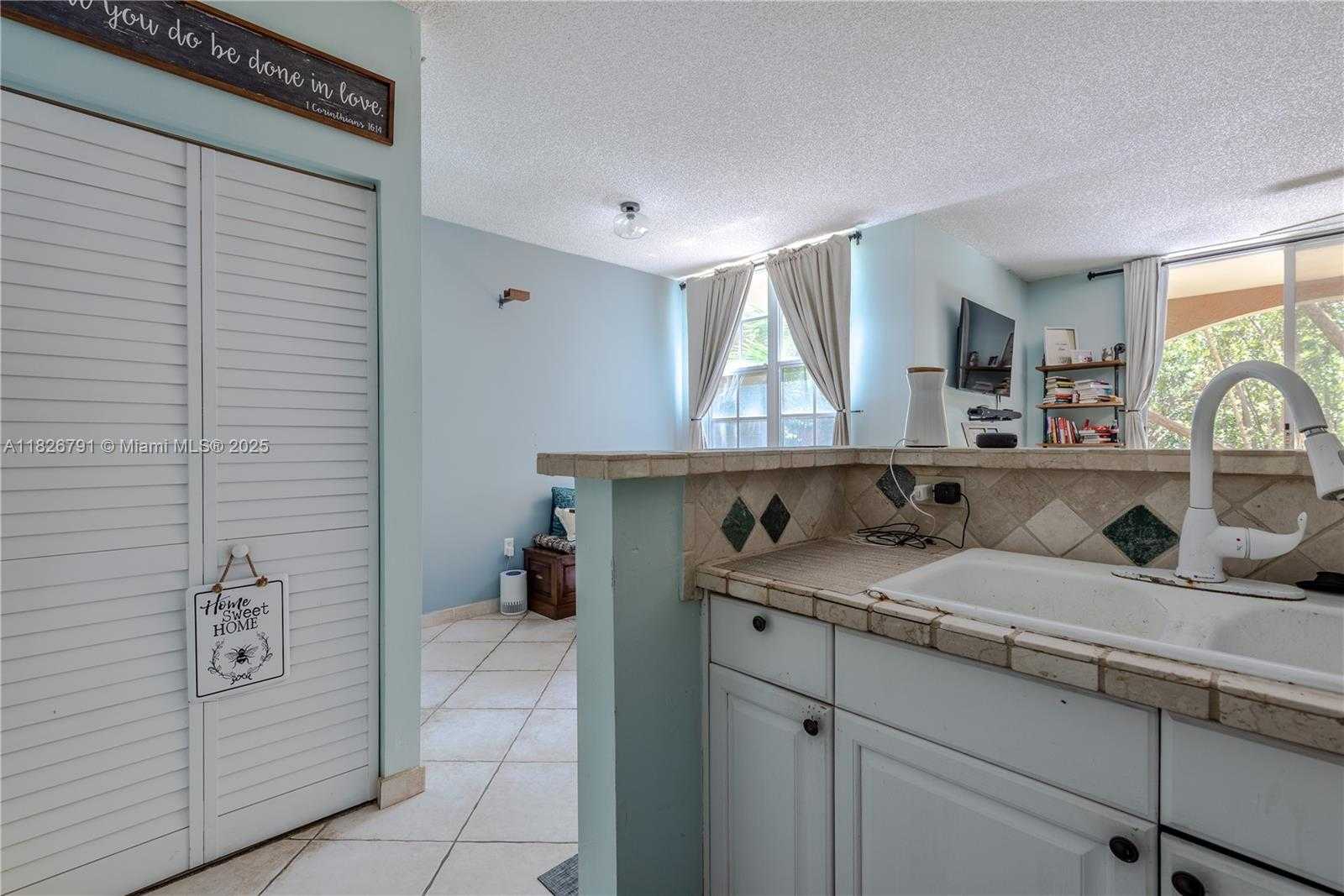 Small Image of 19601 EAST COUNTRY CLUB DR #7104, Aventura Number 14
