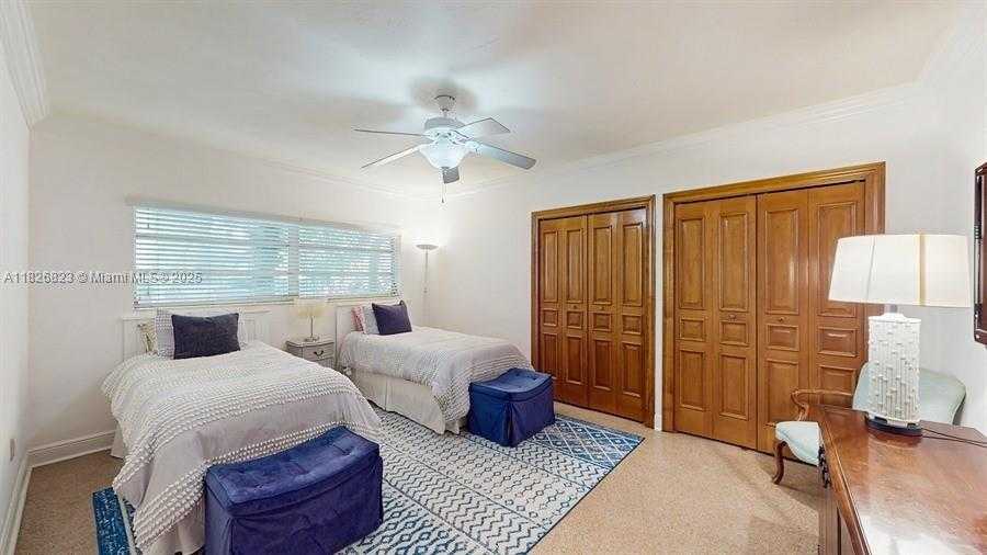Small Image of 2920 COLUMBUS BLVD, Coral Gables Number 15