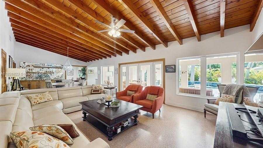 Small Image of 2920 COLUMBUS BLVD, Coral Gables Number 24